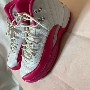 Jordan 12’s Pink&White Valentines Day Edition!